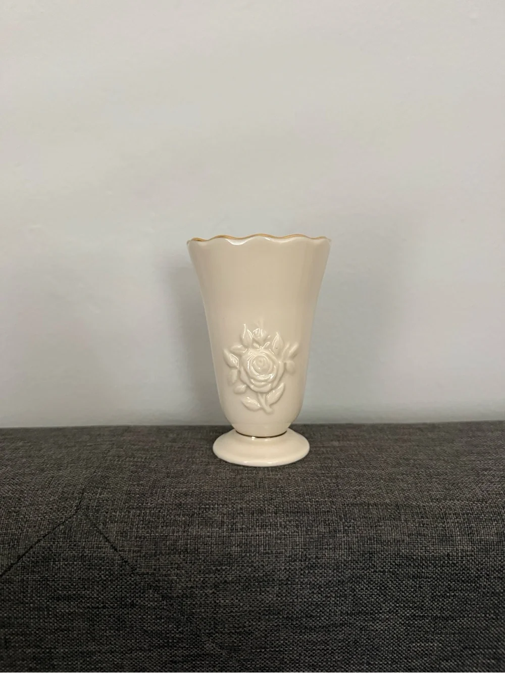 Lenox Ivory Porcelain Rose Bud Vase Gold Trim 4.5”